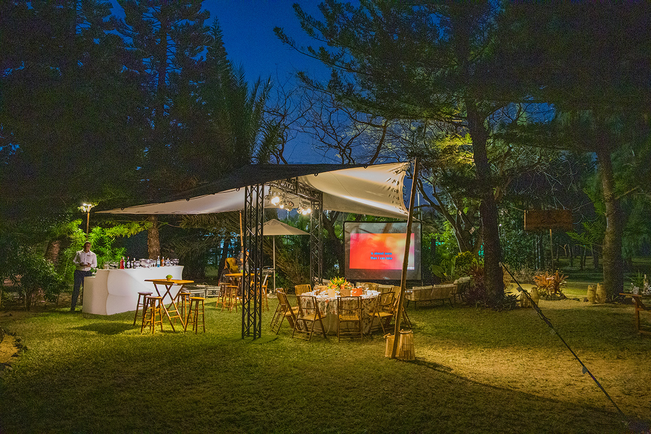 ipg-garden-event-setup-stretch-tent-projection-screen-night-party-mauritius.jpg ipg-garden-event-setup-stretch-tent-projection-screen-night-party-mauritius.jpg