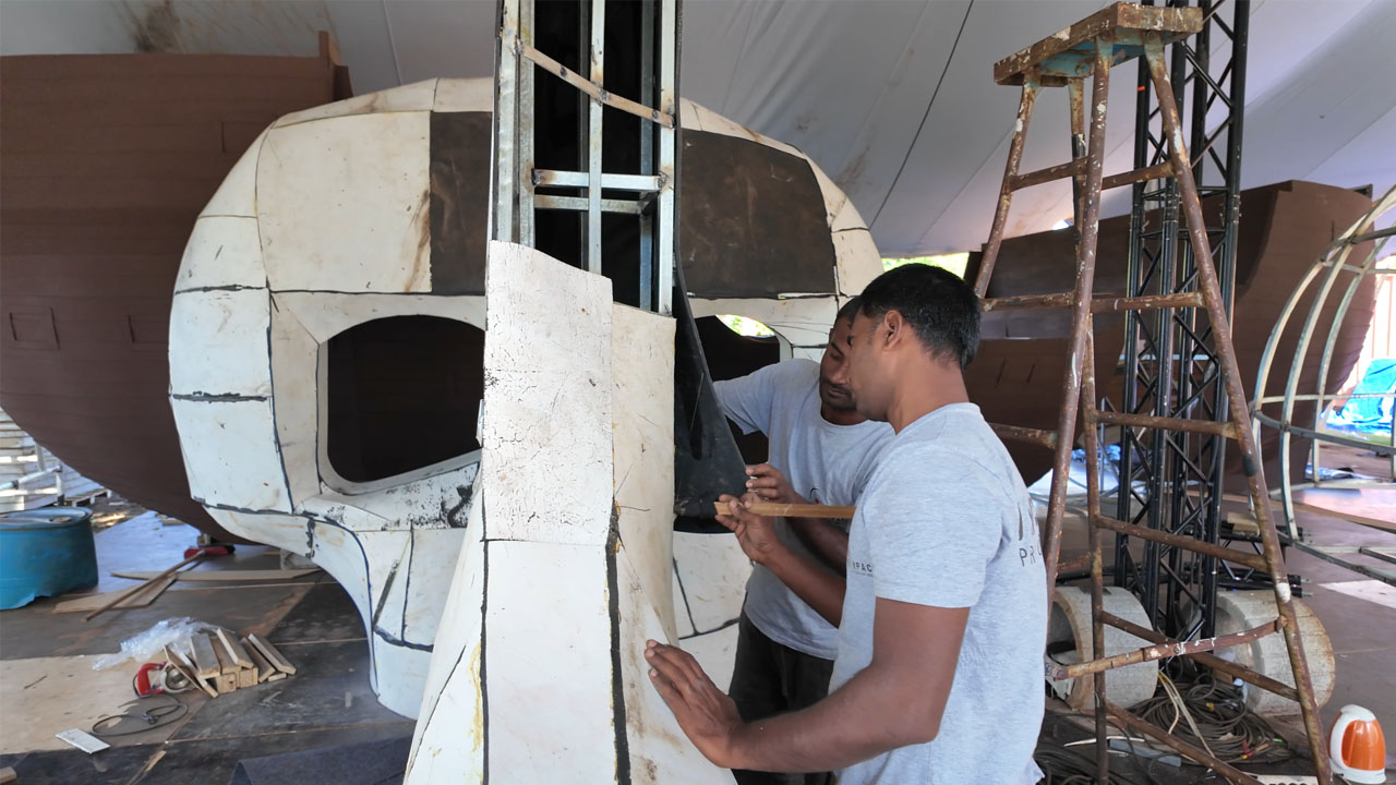 ipg-event-production-skull-prop-construction-stage-design-mauritius.jpg